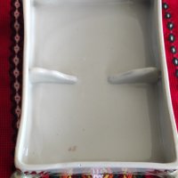 Българска порцеланова кутия , снимка 2 - Антикварни и старинни предмети - 37513635