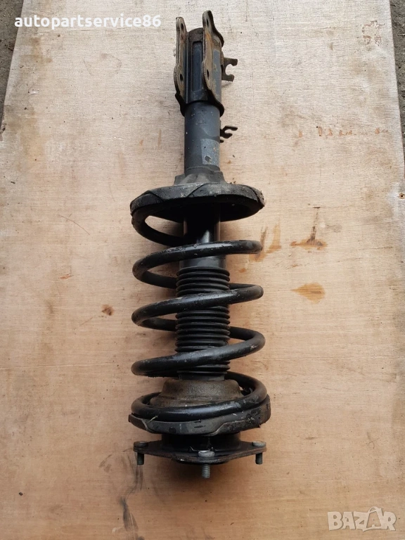 Преден ляв амортисьор с пружина за KIA Carnival 2.9 CRDi (2002–2007), снимка 1