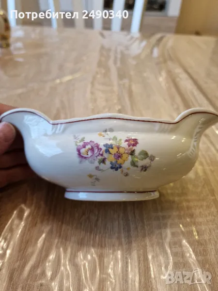 Стара порцеланова сосиера, снимка 1