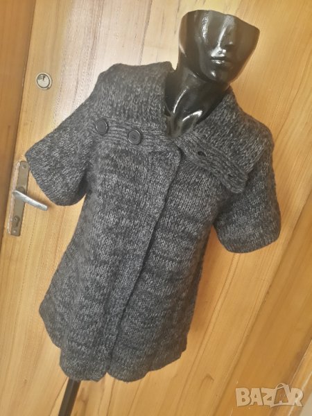 Тъмно сива вълнена жилетка и къс ръкав М/Л, снимка 1
