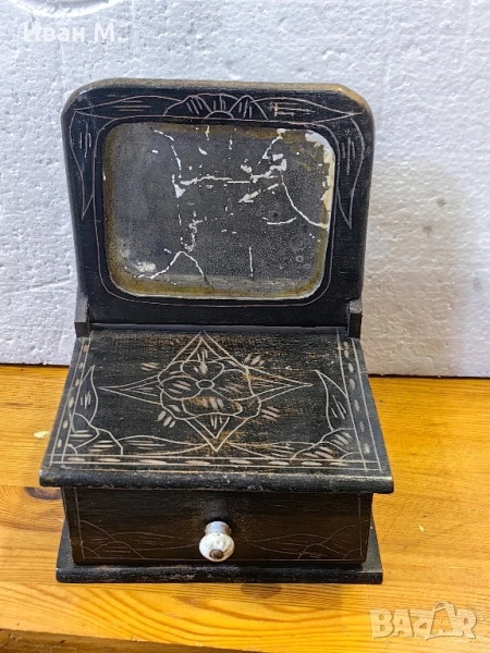 Винтидж дървена тоалетка, снимка 1