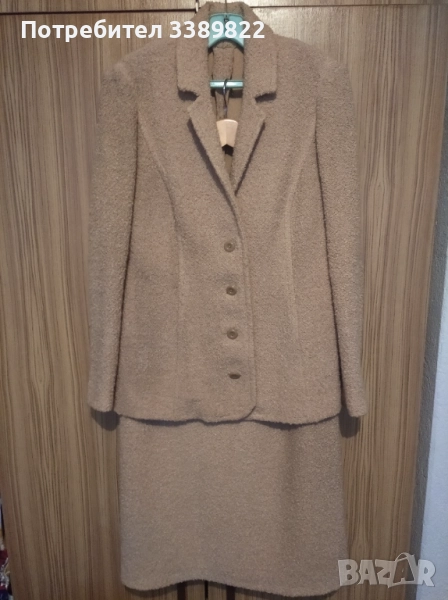 Дамски костюм, снимка 1