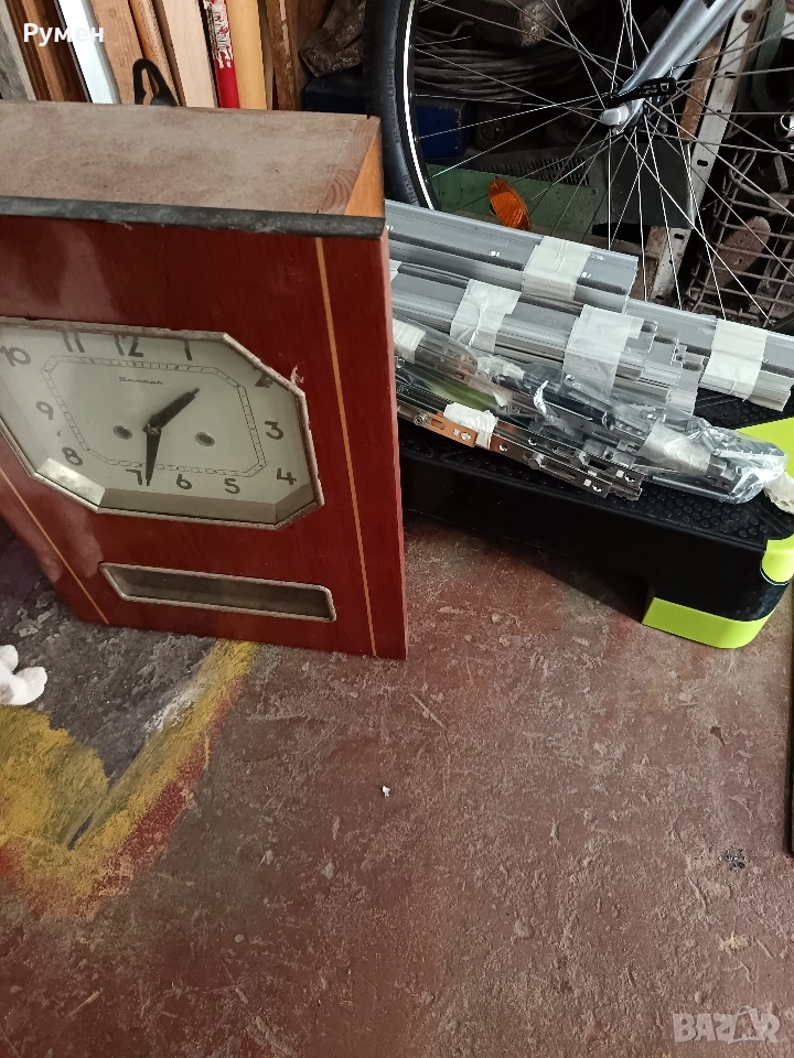 стенен часовник "Янтар" (Jantar) , снимка 1