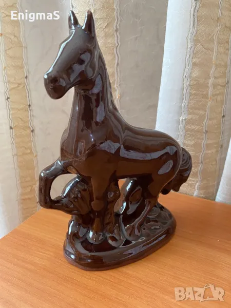 Порцеланова Статуетка Кон, снимка 1