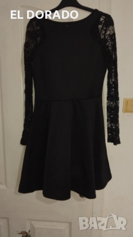 Нова Стилна рокля с дантелени  ръкави 