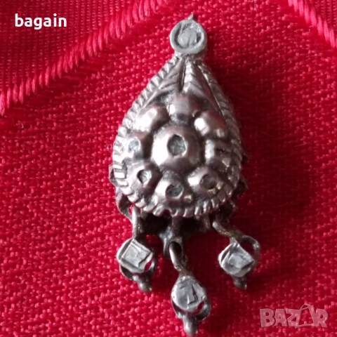 Диаманти. Сребърен медальон., снимка 2 - Колиета, медальони, синджири - 52361487