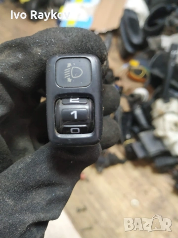 Бутон , регулиране на фаровете за Mazda 323 , 626