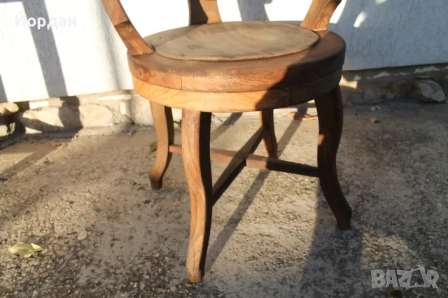 Дървен бръснарски стол, снимка 3 - Антикварни и старинни предмети - 47853914