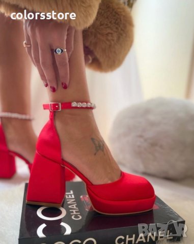 Сандали на ток - червен сатен - VSN3