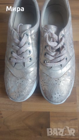 Златисти обувки естествена кожа, снимка 3 - Дамски обувки на ток - 40611819
