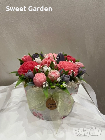 Аранжировки от ароматни сапунени цветя, снимка 4 - Подаръци за жени - 52627868