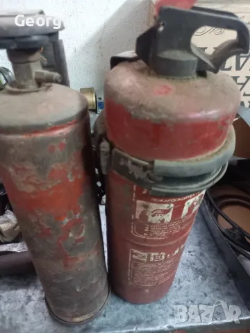 Пожарогасител два броя стари модели , снимка 2 - Части - 50316970