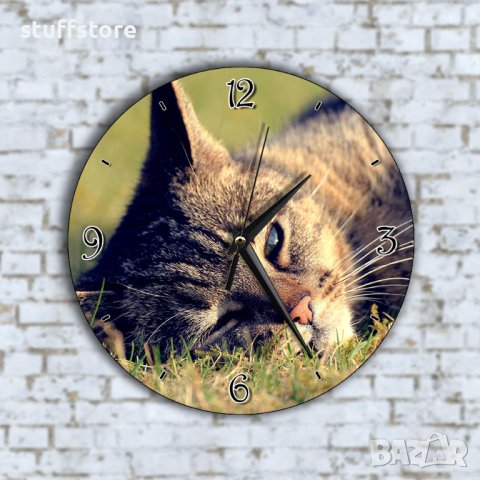 Стенен Часовник - Котка В Трева, снимка 1