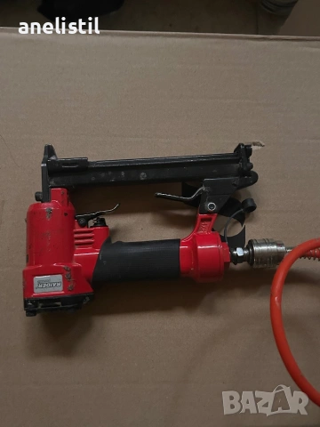 Пневматичен такер Raider 8016 + БОНУС скоби, снимка 2 - Други машини и части - 53252865