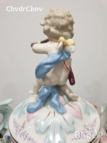 Sitzendorf фигурална ваза с капак 40см/стара Зицендорф порцеланова урна с цветя и ангелче-херувим, снимка 14 - Антикварни и старинни предмети - 52725444