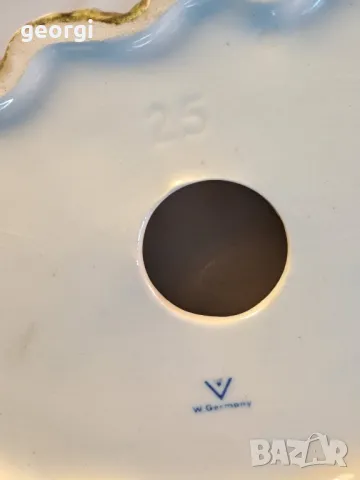 Порцеланов свещник Hummel Goebel ангел с бебе Исус , снимка 8 - Декорация за дома - 49596027