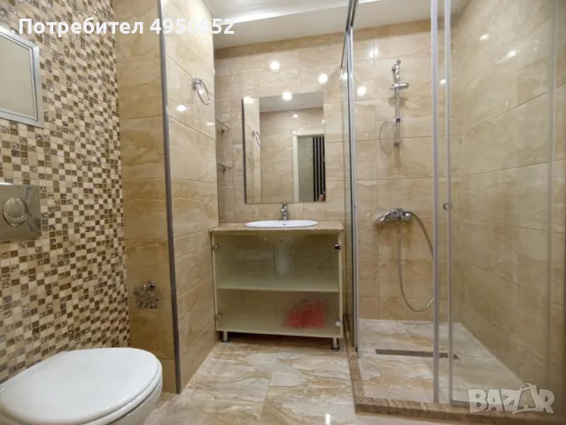 Продаваме Тристаен Апартамент в Центъра, снимка 6 - Апартаменти - 56136474