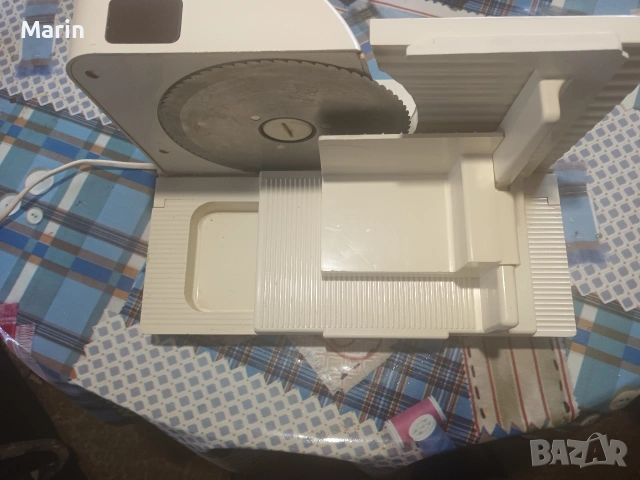 немска електрическа машинка за рязане на колбаси, снимка 2 - Други инструменти - 54081699