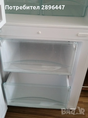 Хладилник с фризер Либхер-перфектен, снимка 5 - Хладилници - 53299239