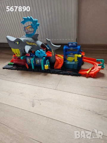 Hot wheels автомивка акула