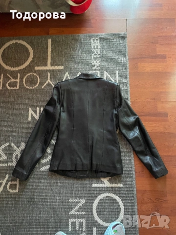 Черно сако естествена кожа, снимка 2 - Сака - 54092514