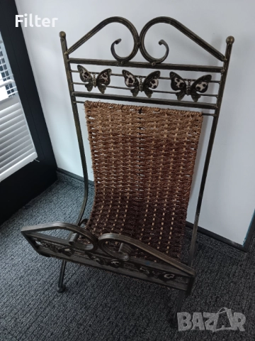 Поставка за вестници и списания.