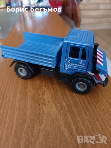 Камионче Мерцедес/Mercedes-Benz  Unimog  1:32 , снимка 6 - Колекции - 52258117