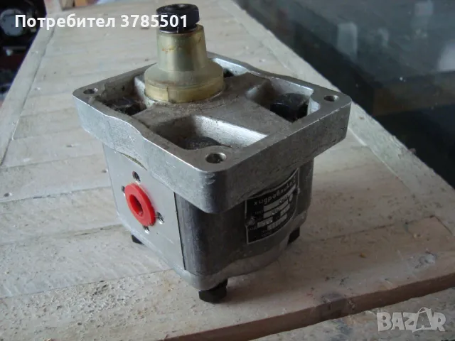 Предлагаме нова българска хидравлична помпа произведена от ДСО "хидравлика"                         