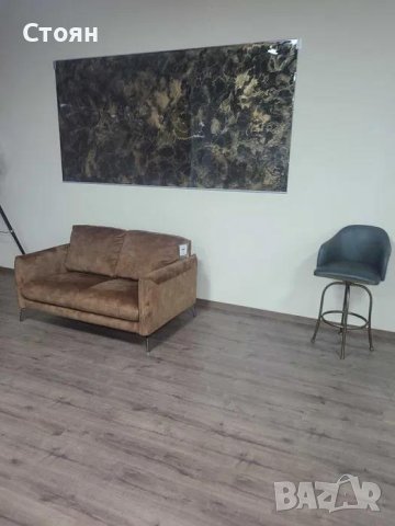Дизайнерски кафяв диван от плат кадифе двойка, снимка 2 - Дивани и мека мебел - 42422504