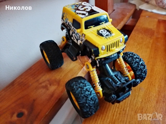 Джип  Само-движещ "3метра" "5€" нов!+Доставка!, снимка 3 - Коли, камиони, мотори, писти - 53295497
