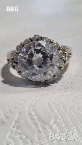 Сребърен пръстен 925 проба с бял камък 
