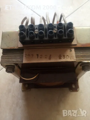 понижаващ трансформатор 220-24-12в