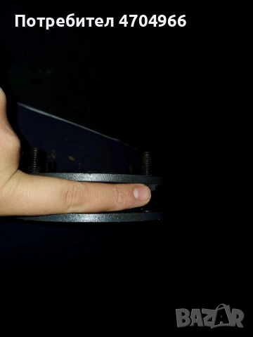 Продавам дистанционни втулки за тоарег 2002g-2007g