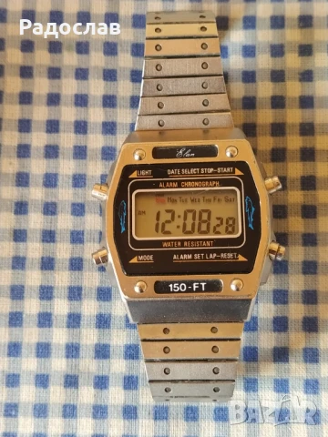 стар електронен часовник 