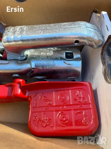 Оригинална Лапа AL-KO за Каравана (Чисто нова), снимка 14 - Ремаркета - 47744451