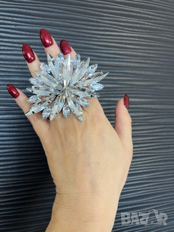 Уникален масивен пръстен с кристали, снимка 2 - Пръстени - 53917836