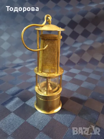 Действаща реплика на миньорска лампа