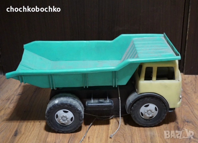 Стара соц пластмасова играчка камион самосвал КДН Габрово