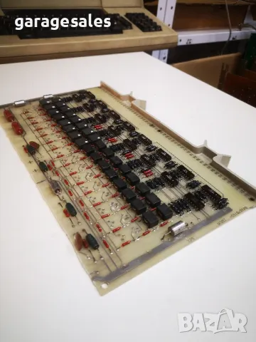 Платка памет от БГ суперкомпютър ИЗОТ 0310 от 70-те, снимка 5 - Антикварни и старинни предмети - 48353546