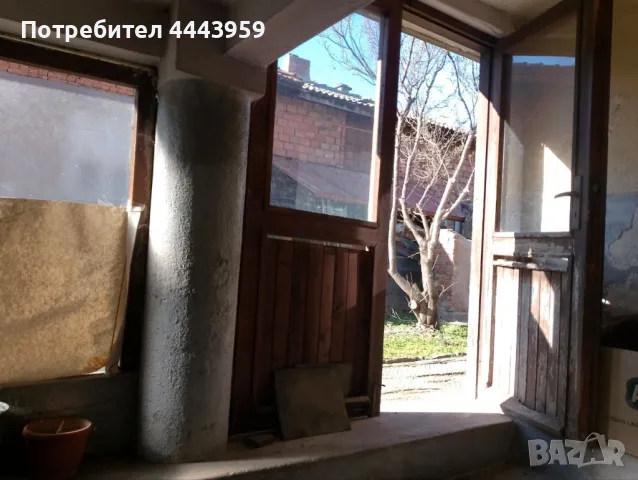 Голяма тухлена двуетажна къща с приземен, тавански етаж и двор в гр. Харманли, снимка 17 - Къщи - 49884994