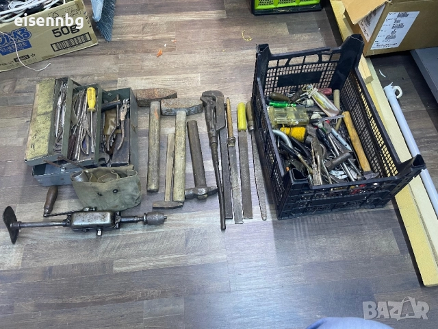 Разни стари класически инструменти и железен сандък руски за инструменти , снимка 5 - Други инструменти - 51870817