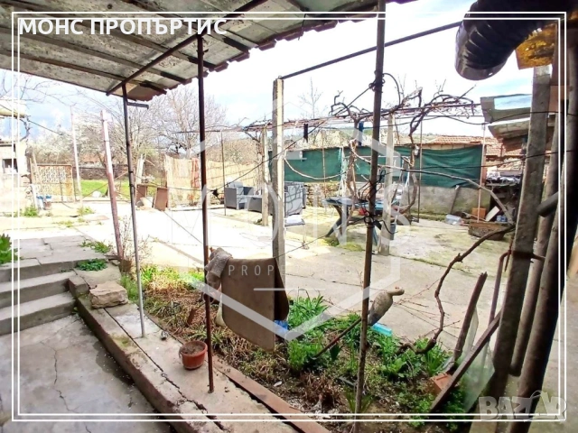 Двуетажна къща с двор в с. Добромирка, обл. Габрово, снимка 12 - Къщи - 54253630