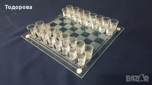 Стъклен шах-Игра за пиене.Фигурите на шаха са чашки., снимка 5 - Антикварни и старинни предмети - 29160978
