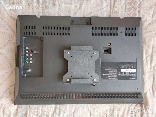 телевизор Toshiba със стойка за стена, снимка 2 - Телевизори - 51744610