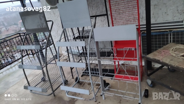 Стелажи за магазин с колелца