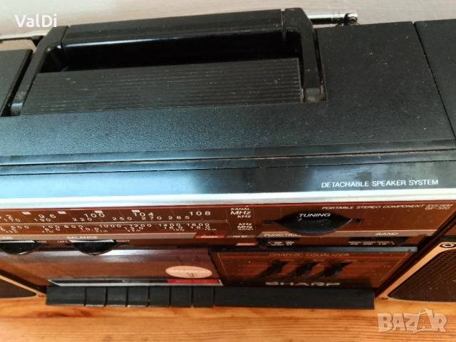 Радио касетофон SHARP GF-320H(BK), снимка 4 - Радиокасетофони, транзистори - 53876145