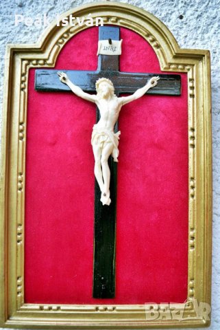 51. Антик, СЛОНОВА КОСТ Исус Христос (11 см), Корпус в 30 см барокова позлатена дървена рамка!