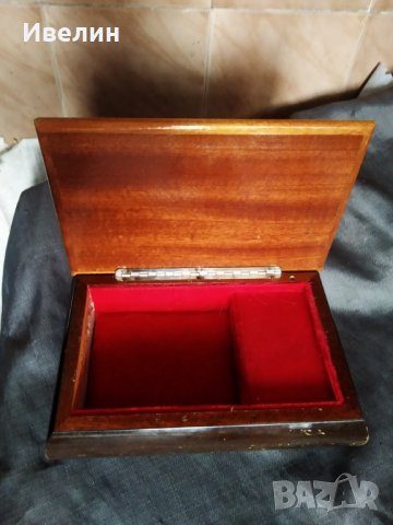 дървена кутия, снимка 3 - Антикварни и старинни предмети - 30865064