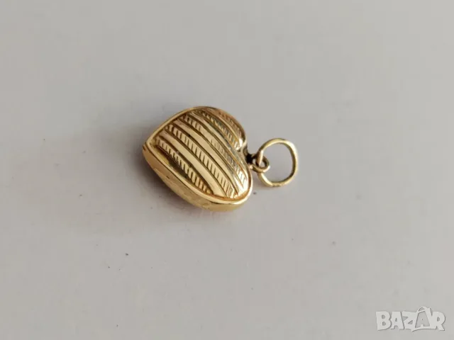Златна висулка сърце 52941, снимка 2 - Колиета, медальони, синджири - 56530056