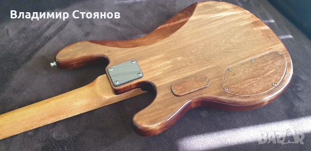 Колекционерска бас китара, снимка 6 - Китари - 56210335